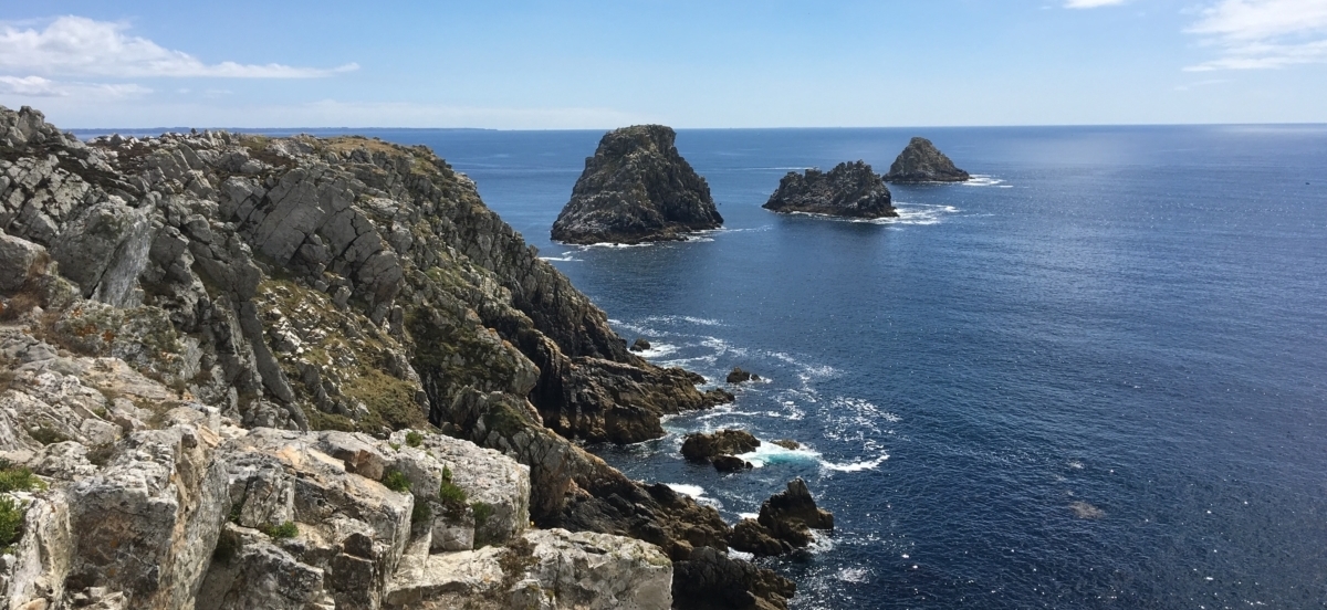 Presqu'Île de Crozon camping is a breathtaking introduction to Brittany –  French Crossroads